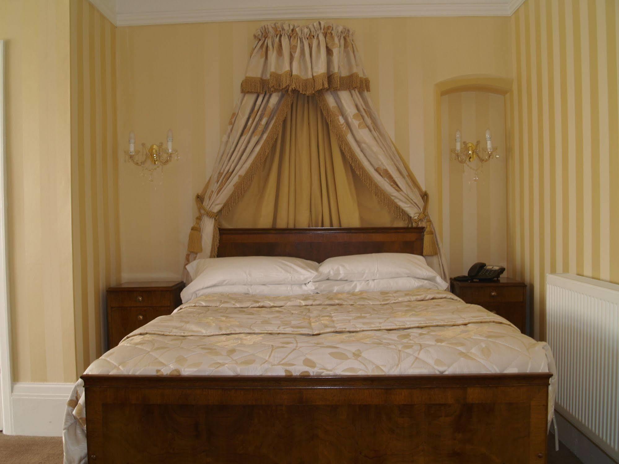 Normanhurst Hotel Sale Extérieur photo